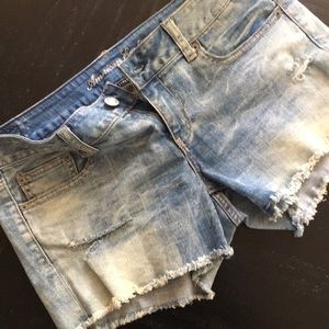 AEO Acid wash Distressed Denim Shorts!size 10